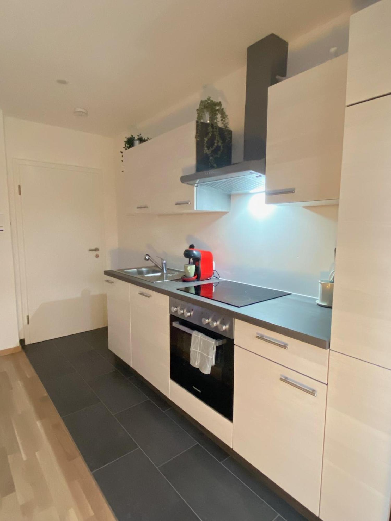 קרלסרוהה Charmantes Studio-Apartment Im Herzen Von Neureut - Fussbodenheizung, Regendusche, Waschmaschine, Stellplatz מראה חיצוני תמונה